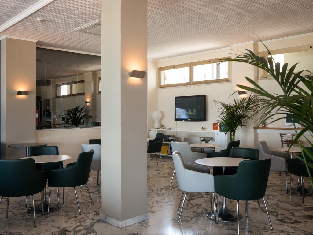 Hotel Metropol Pesaro Exterior foto